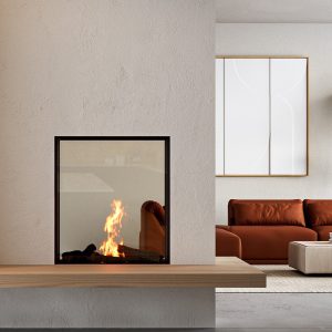 De Element4 Sky Small Tunnel Bio biedt dubbele zichtbare vlammen, energie-efficiënte verwarming en een minimalistisch tunnel ontwerp voor moderne ruimtes.